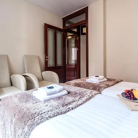 Short Group Leidse Square Center Serviced 암스테르담